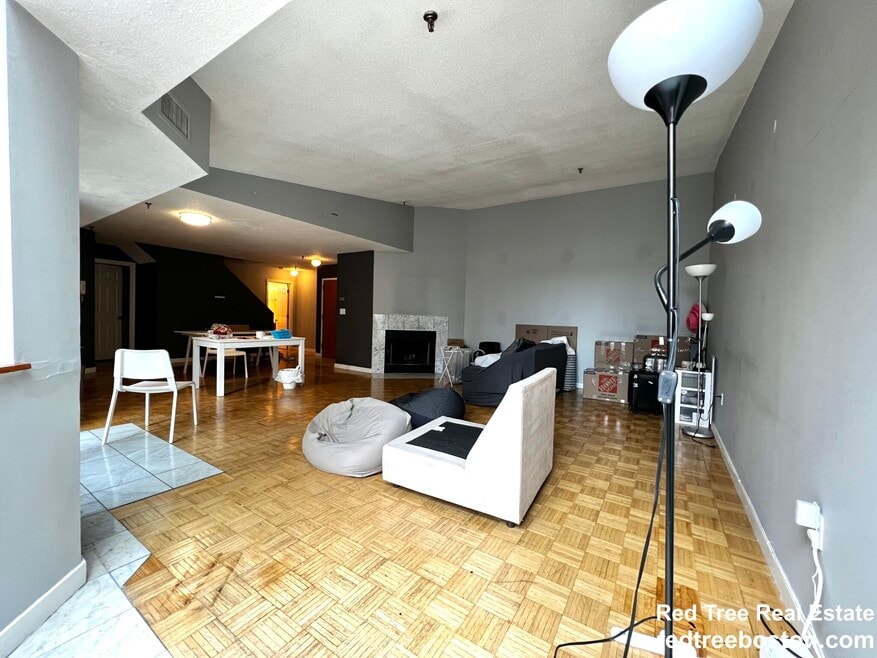 152 Kelton St unit 3, Allston, MA 02134 - photo 1