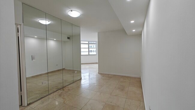 Four Ambassadors Condominiums unit 542, Miami, FL 33131 - photo 6