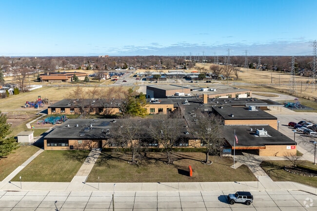 Marjorie Carlson Elementary School serves kids in grades PK, K-5.