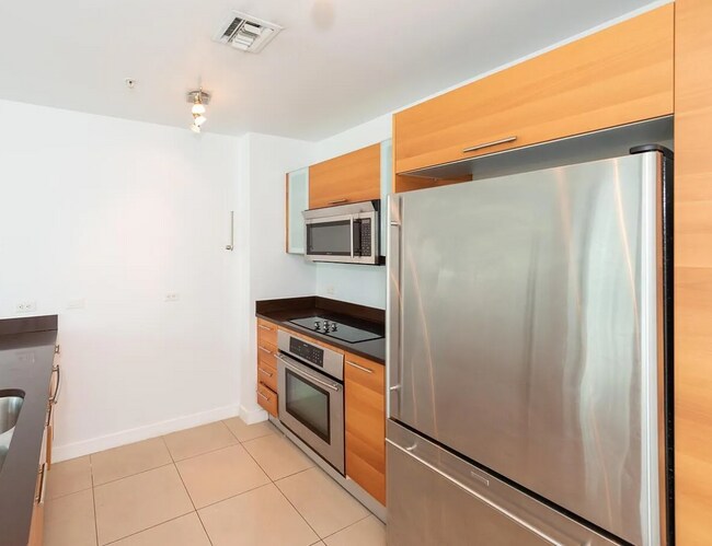 3301 NE 1st Ave unit H1113, Miami, FL 33137 - photo 5