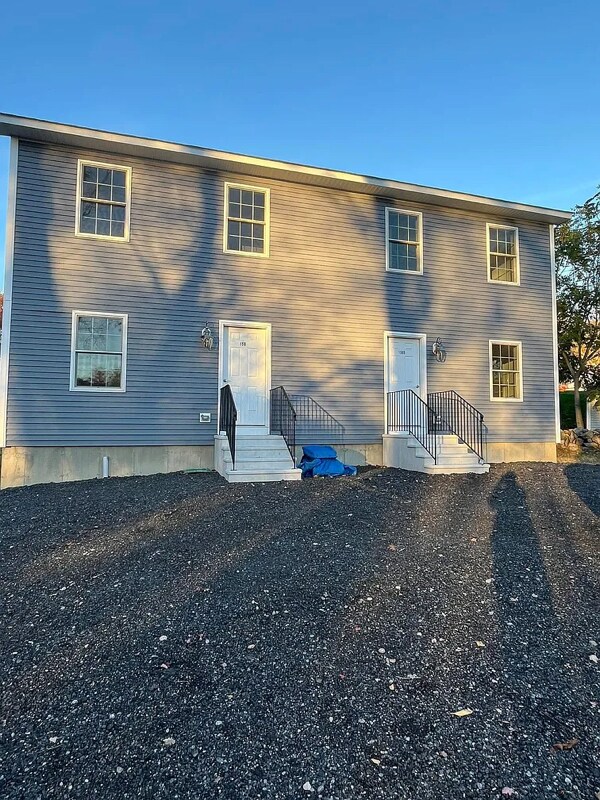 156 Grove Ave, Groton, CT 06340 - photo 1