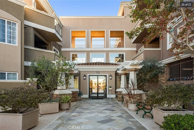 Breakwater Village unit 240, Redondo Beach, CA 90278 - photo 2