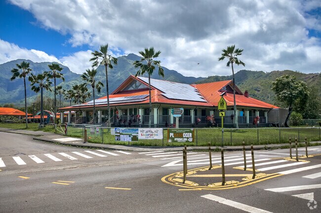 Hanalei Elementary School serves students from kindergarten through grade 6.