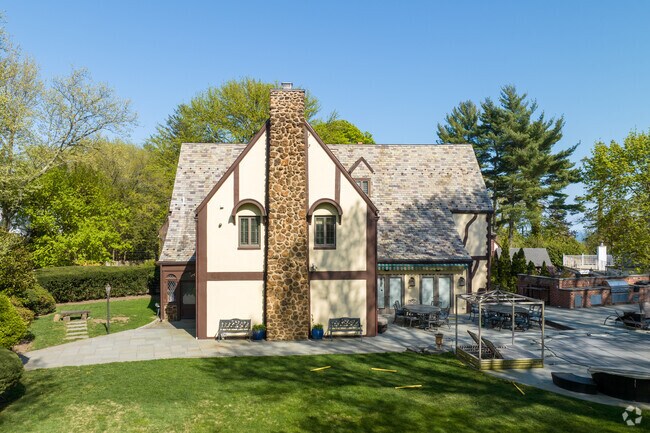 Beautiful English Tudors in Emerson Hill.