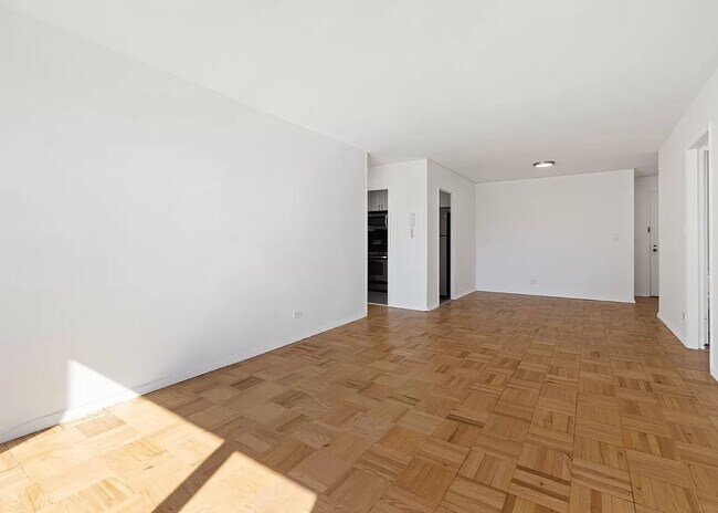 308 W 48th St unit 3, New York, NY 10036 - photo 3