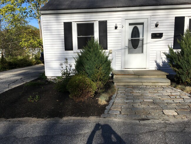 11 Adams Ct, Bath, ME 04530 - photo 2