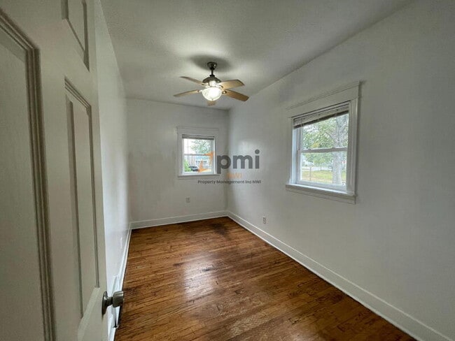 4915 Linden Ave, Hammond, IN 46327 - photo 6