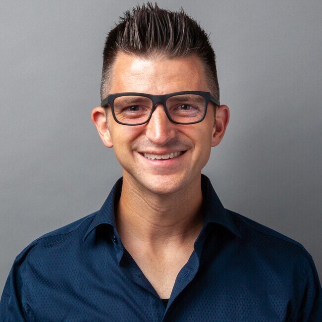 Agent Photo