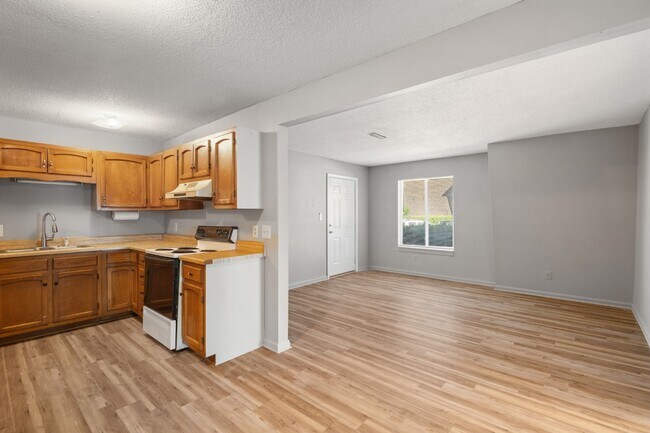 511 Poplar St unit E, Graham, NC 27253 - photo 5