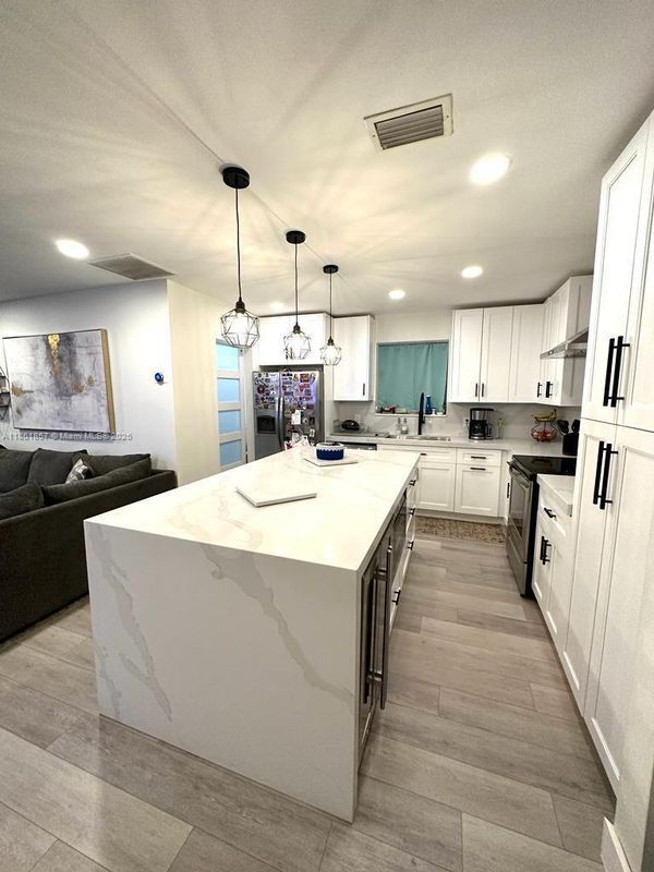 2751 SW 4th Ct, Fort Lauderdale, FL 33312