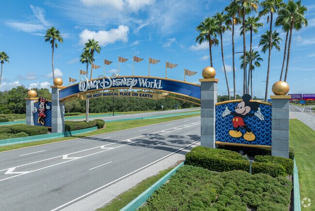 Walt Disney World is less than 10 minutes from Acadia Estates.