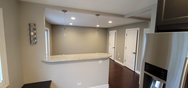 1147 Needham Rd, Naperville, IL 60563 - photo 7