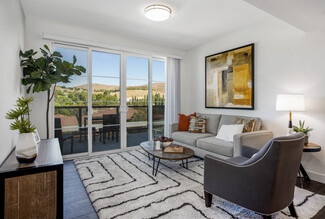 1815 Los Feliz Dr, Thousand Oaks, CA 91362