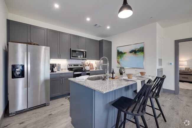 2BR, 2BA - 1108SF - Kitchen