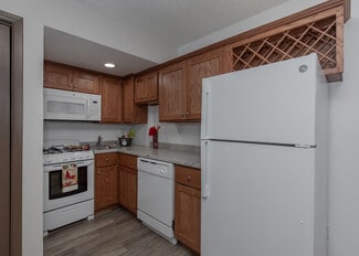 3505 N Main St, Davenport, IA 52806