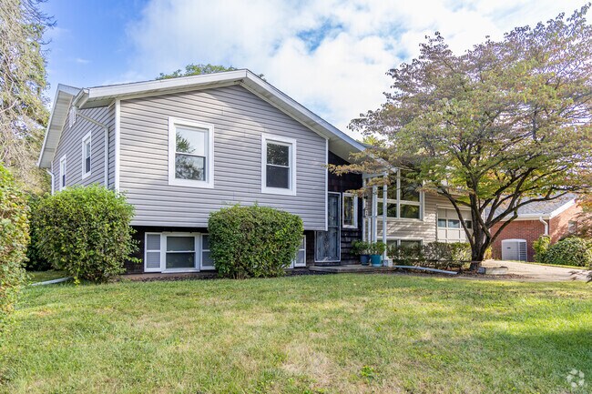 A Split-Level styled home found in the Meadow Park neighborhood in Muncie, IN.