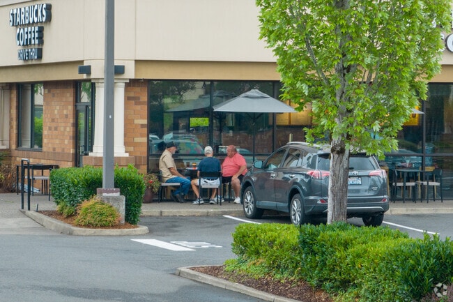 Catch up with friends at Cimarron’s NE 162nd Ave Starbucks.