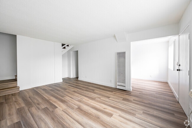 1425 Stoneridge Ontario, Ontario, CA 91762 - photo 3