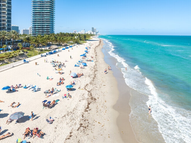 The beautiful beaches of Miami, Florida are only a 15-minute drive from Ojus.