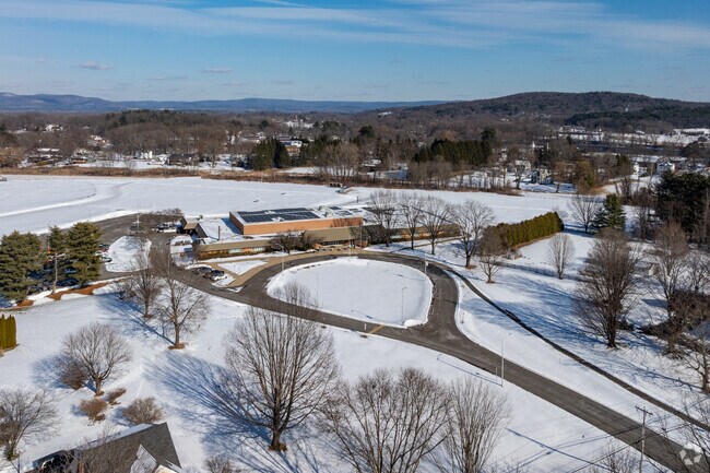 Smith Academy receives an overall grade of B from Niche.