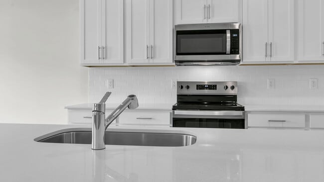 3120 Platinum Cir, West End, NC 27376 - photo 7