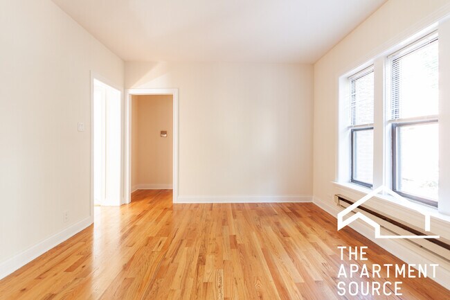 3824 N Fremont St unit 2, Chicago, IL 60613 - photo 3