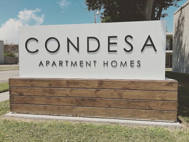 461 Eldon Dr unit 9, Corpus Christi, TX 78412 - photo 2