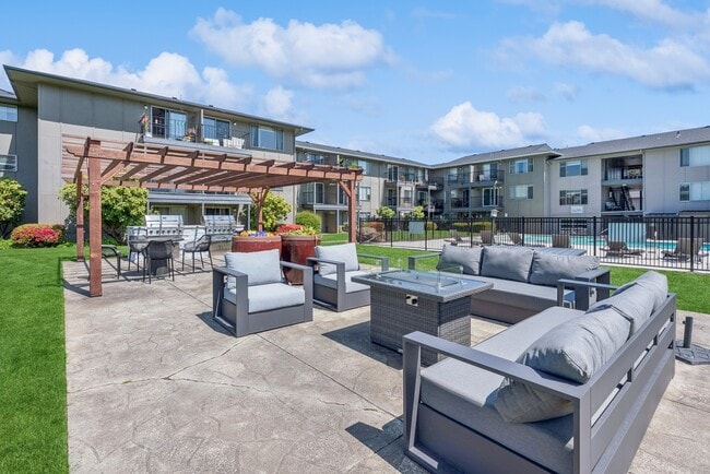 Overlook at the Willamette, Milwaukie, OR 97222 - photo 2