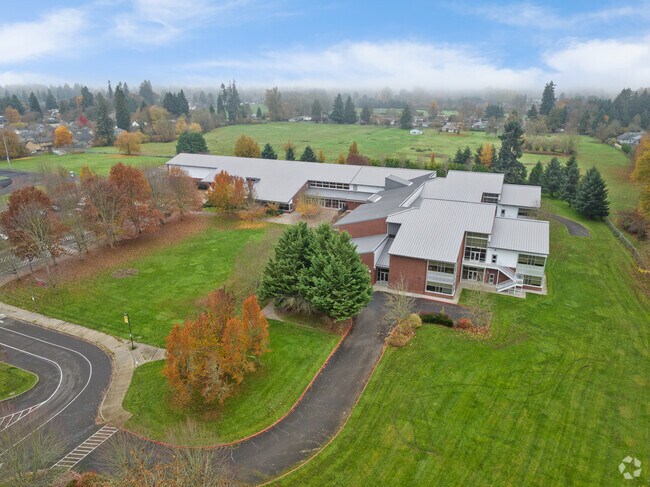 Madison Middle School serves students in the Santa Clara area of Eugene Oregon.