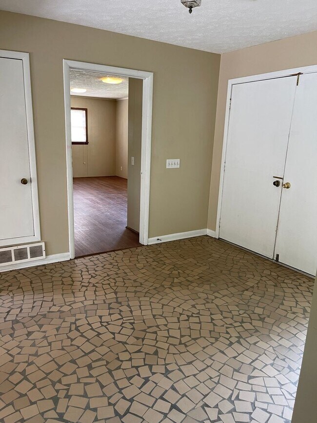 622 E Glenn Ave, Auburn, AL 36830 - photo 2