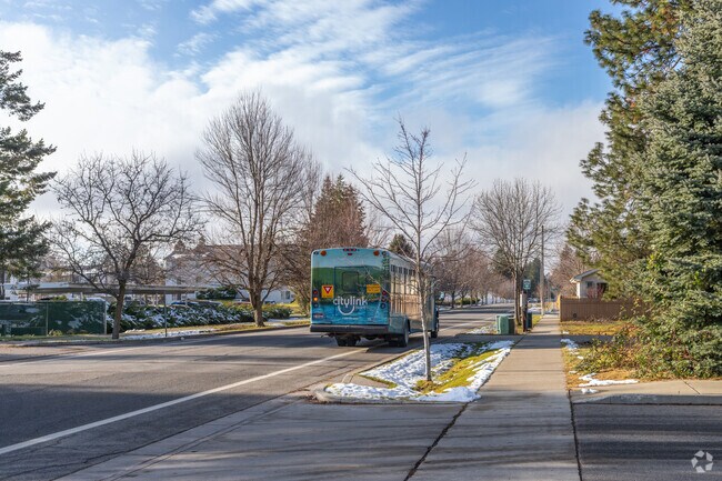 The Citylink bus provides alternate transportation for commuters.