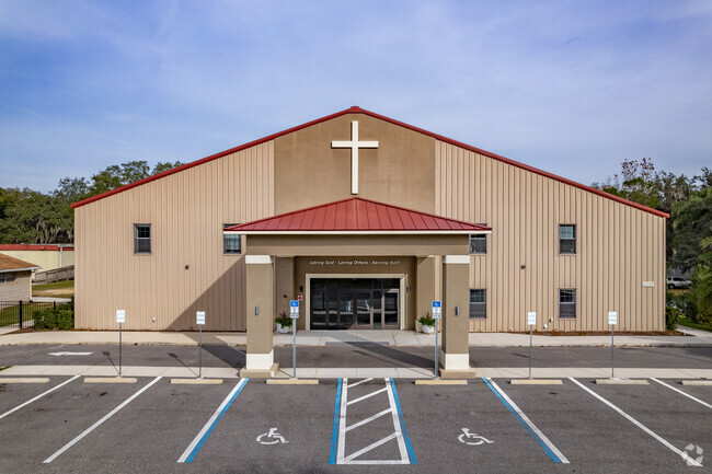 Astatula Christian School serves 46 students in grades Kindergarten-12.