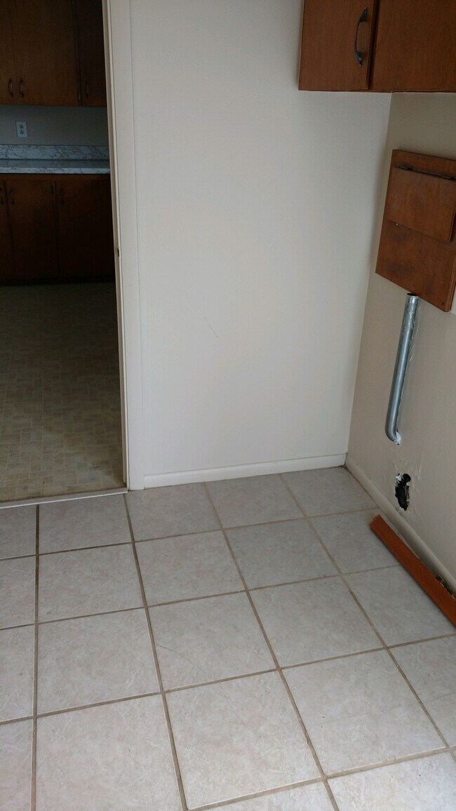 314 W Philip Ave unit 3, North Platte, NE 69101 - photo 5