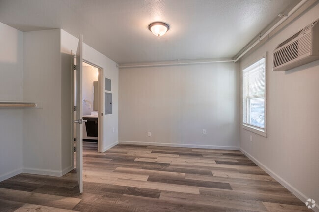 907 Flats, Carson City, NV 89701 - photo 4