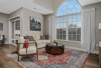 65 S Washington Ave Unit . 418, Columbus, OH 43215