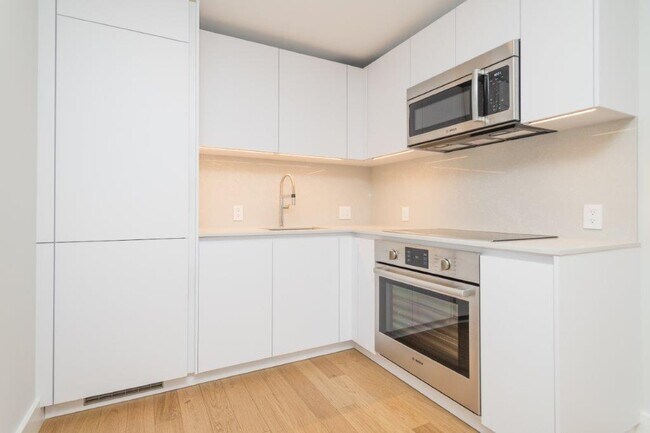 330 Harvard St unit 3, Cambridge, MA 02139 - photo 7