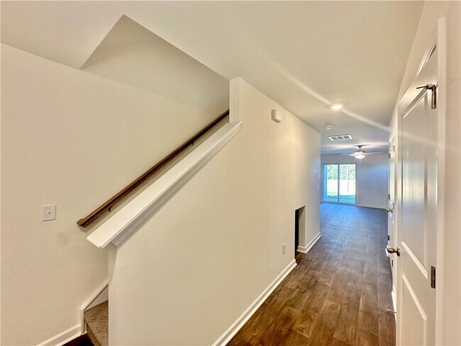 580 Seaborn Cir, Pendleton, SC 29670 - photo 3