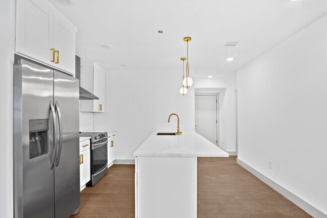 127 E Cottage St unit 5, Dorchester, MA 02125 - photo 4