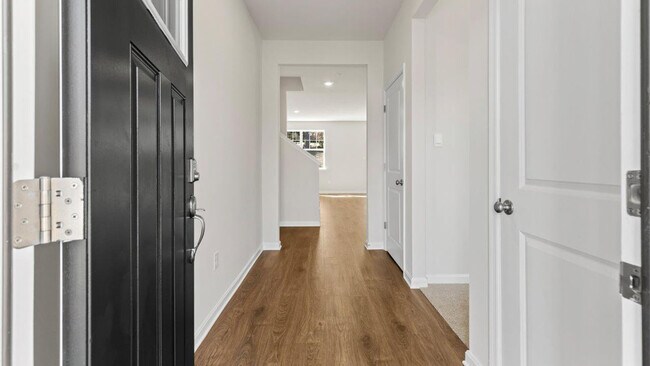 384 Atkinson St, Shenandoah Junction, WV 25442 - photo 3