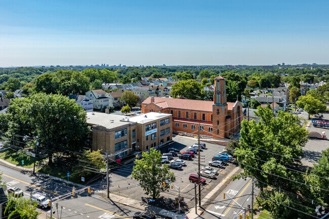 Maarif School in Bloomfield, NJ has 131 students with a student-teacher ratio of 7:1.