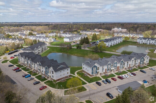 Crossing Apartments located close to M-6 highway in Ridgebrook