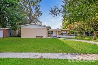 1332 W Hartley Cir, Deltona, FL 32725