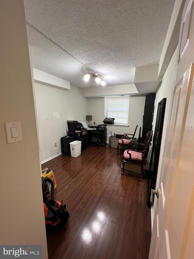 3304 Valley Dr unit 3304, West Chester, PA 19382 - photo 2