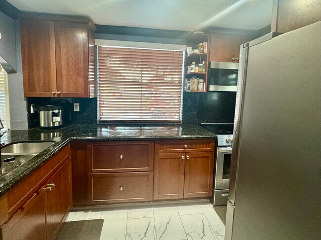 19550 SW 103rd Ct, Cutler Bay, FL 33157 - photo 4