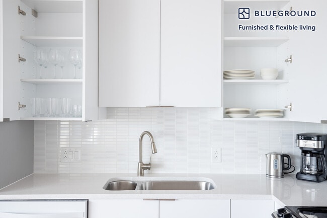 120 Kingston St unit FL8-ID245, Boston, MA 02111 - photo 5