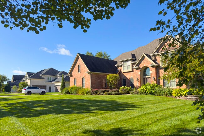 Farmington-Fox River Valley homes have different styles & form a beautiful neighborhood.