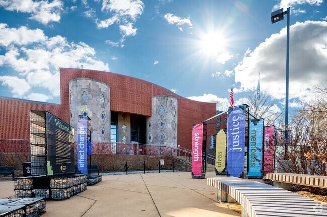 The Anacostia Community Museum offers free entry to residents and visitors.