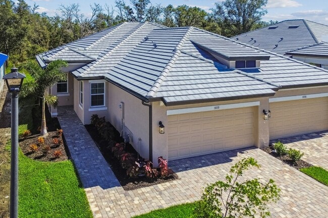 18110 Cherished Loop, Lakewood Ranch, FL 34211 - photo 4