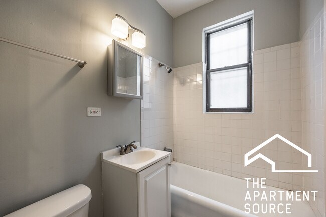 4614 N Paulina St unit 106EH, Chicago, IL 60640 - photo 6