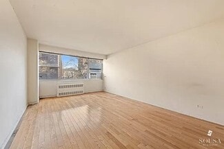 185 Park Row Unit 3R, New York, NY 10038